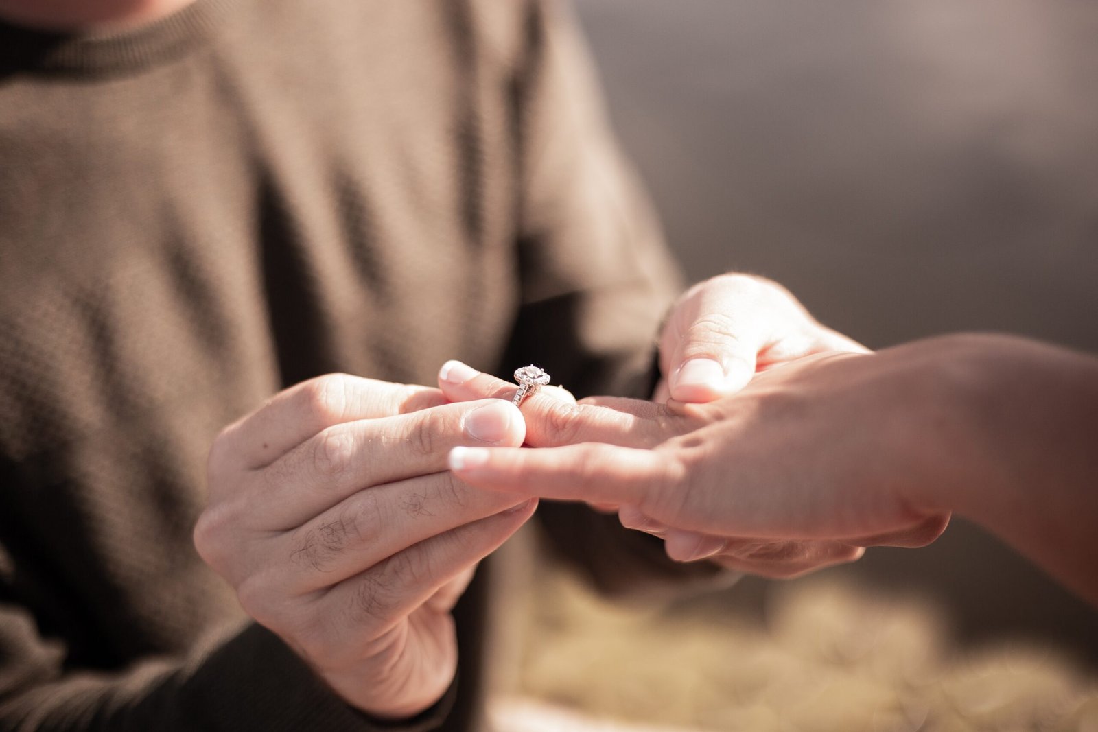 Choosing the Perfect Engagement Ring: Tips Tailored to Your Lifestyle